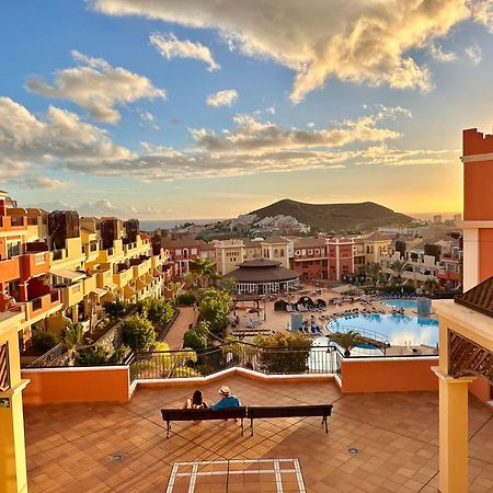 Sunny Apartment & Heated Pool Лос Кристианос Екстериор снимка