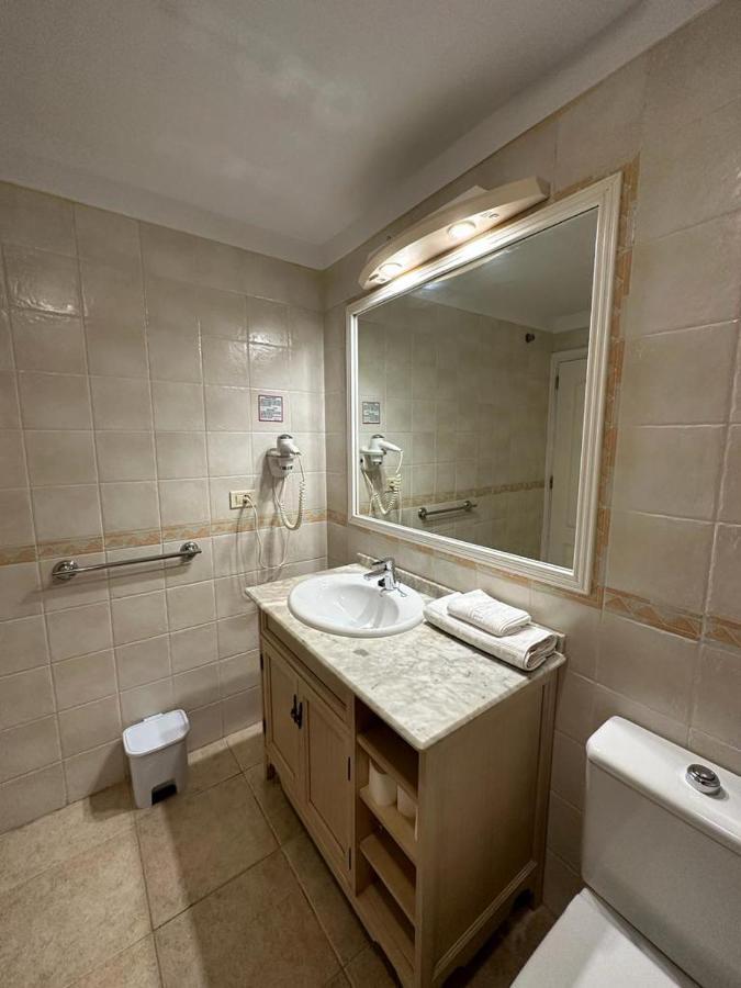 Sunny Apartment & Heated Pool Лос Кристианос Екстериор снимка